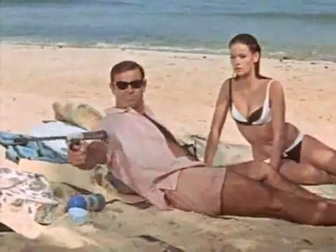 A Kiss from Tokyo - Thunderball theatrical trailer